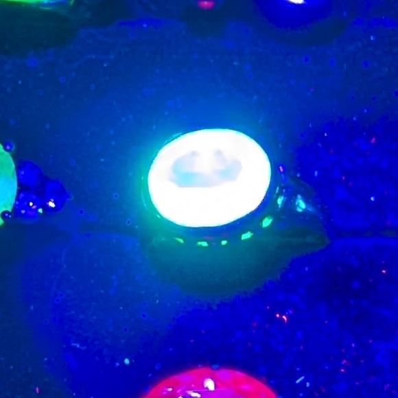 Vintage Spinel (Uranium) Ring - Picture 6 of 7